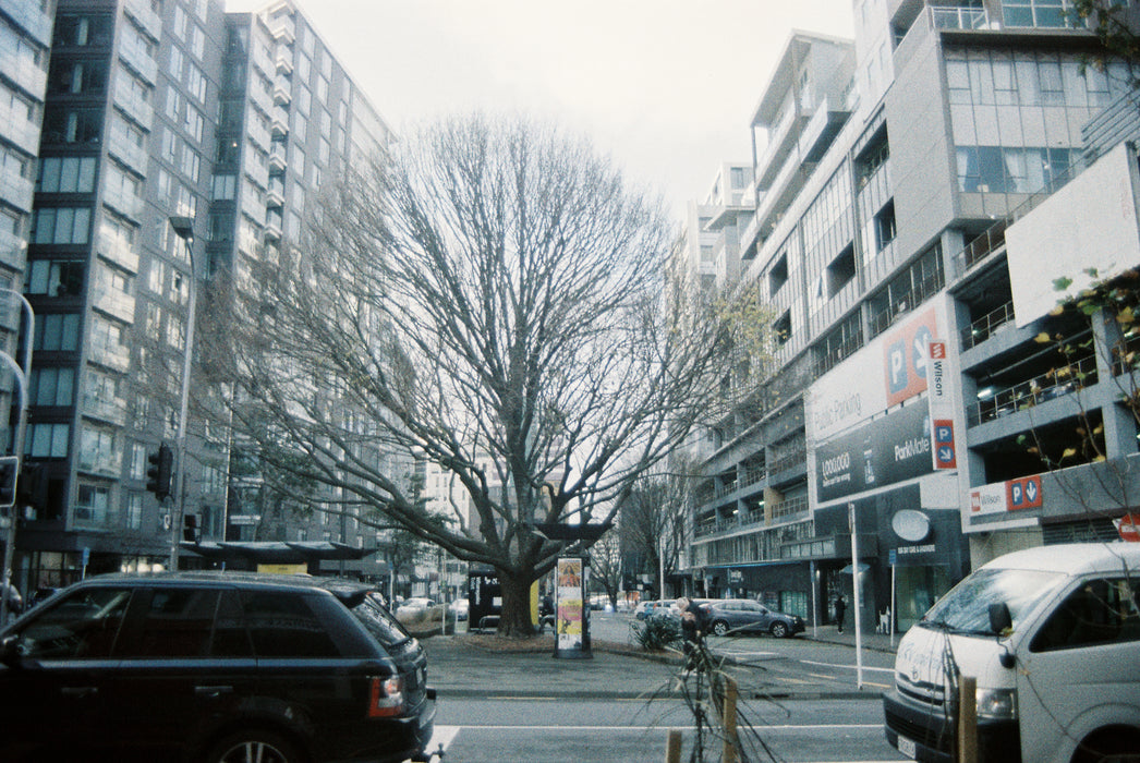 S/hand Phenix DC33 w/ 28-70mm 35mm SLR Camera